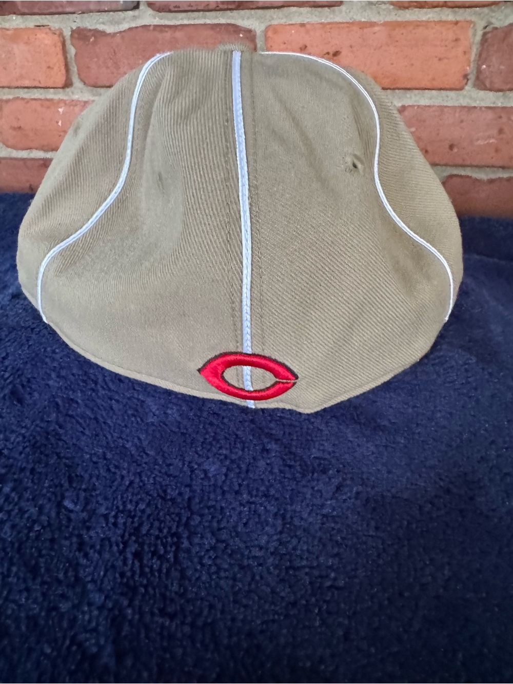 Vintage Cincinnati Reds Hat American Needle 7 1/4 Olive
Green Khaki Tan Mr Red - Picture 4 of 9